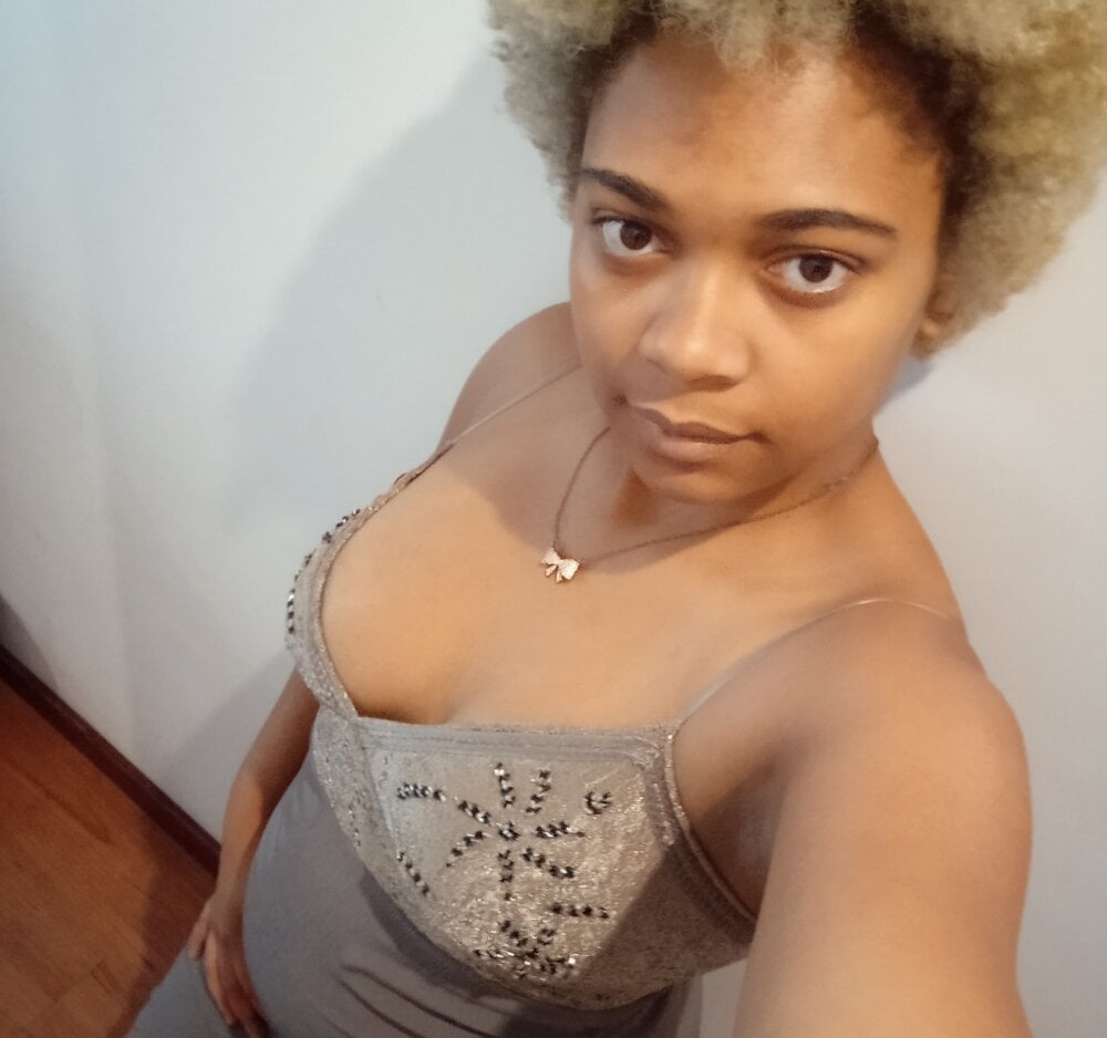 KellyKrude48 Chatroom