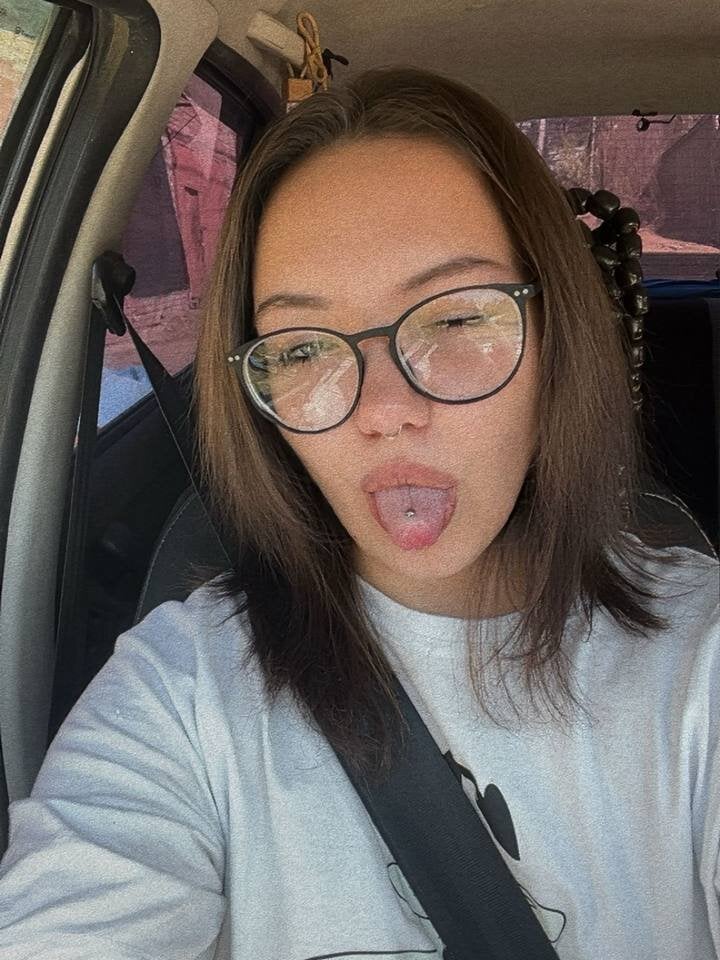 KerriMcbreen Chatroom