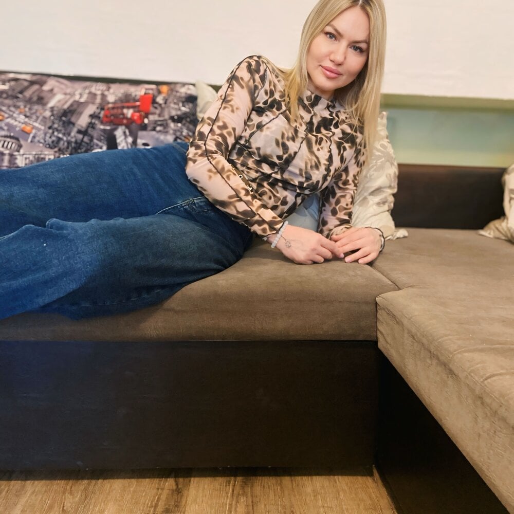 KerriMedders Chatroom