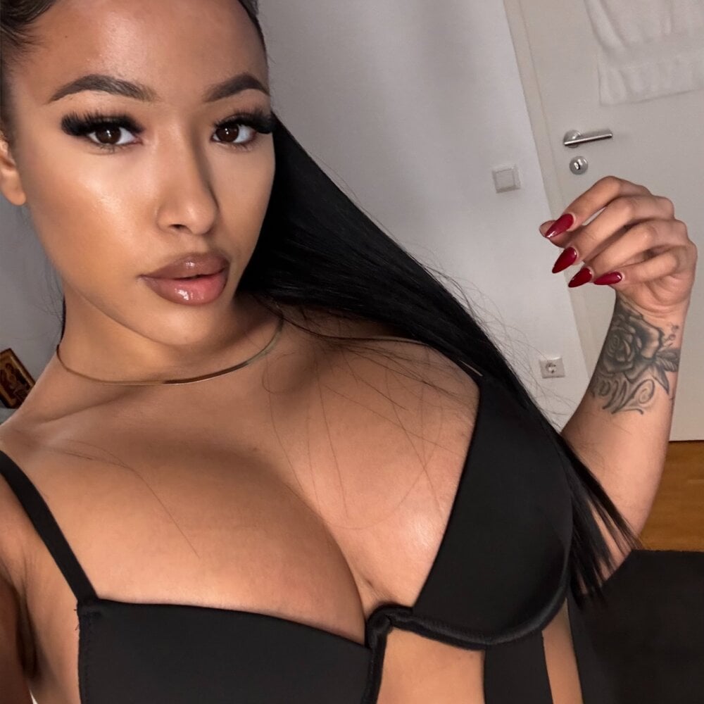 KianaSoraya Chatroom