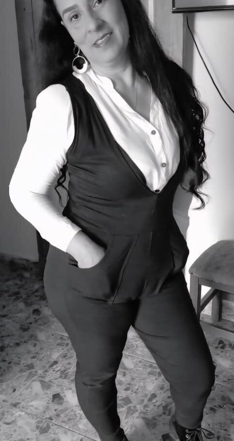 KiaraFoster Chatroom