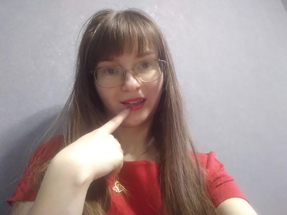 KiraGoldens Chatroom