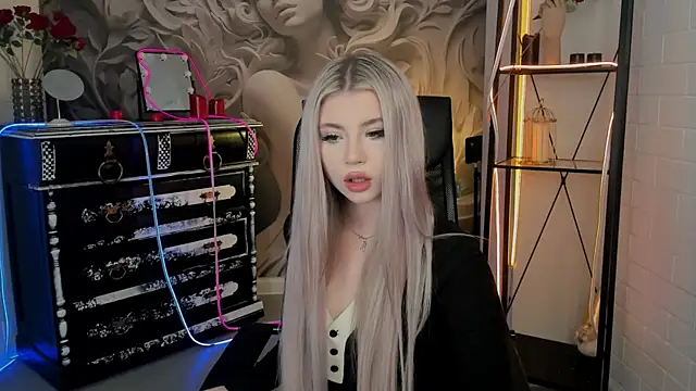 KisaWest Chatroom