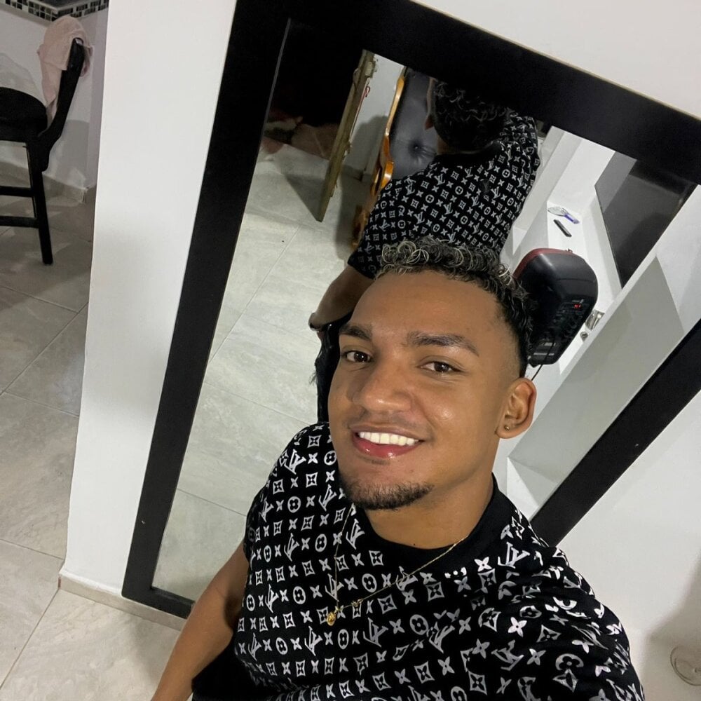 KleytonCollins Chatroom