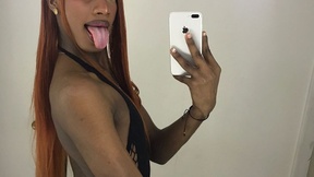 Live Snapshot of kylie-deviss kylie-deviss