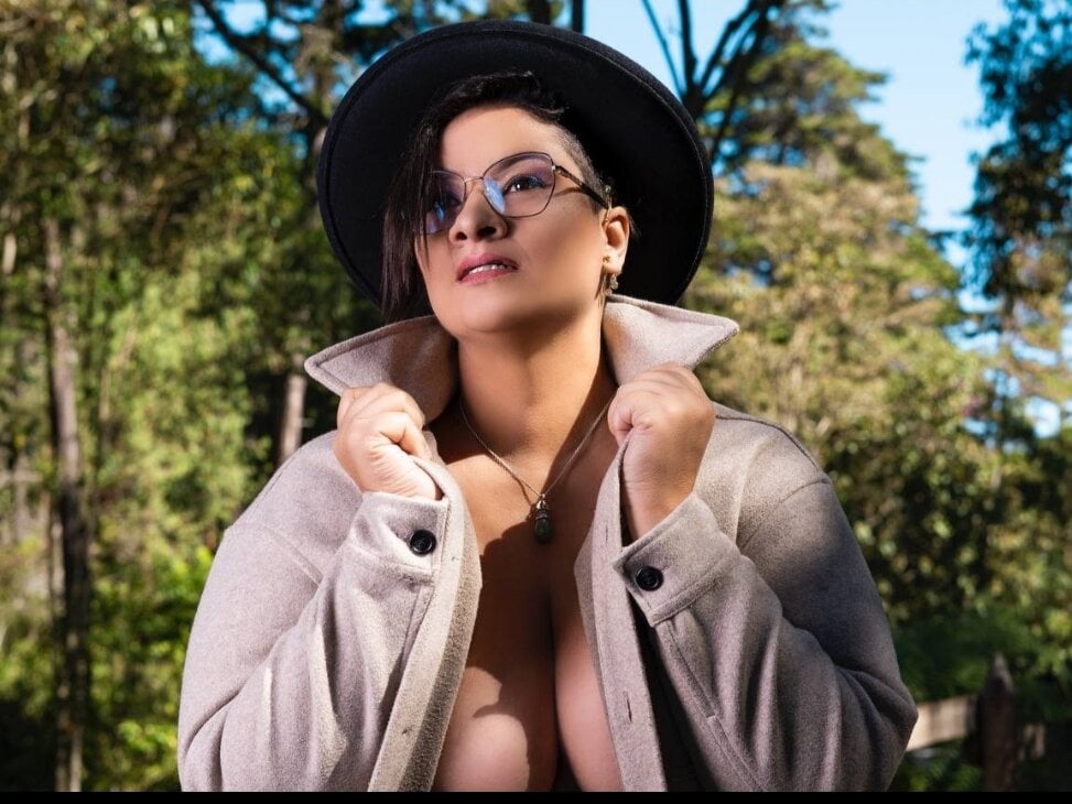 LILIANAJARAMILLO Chatroom