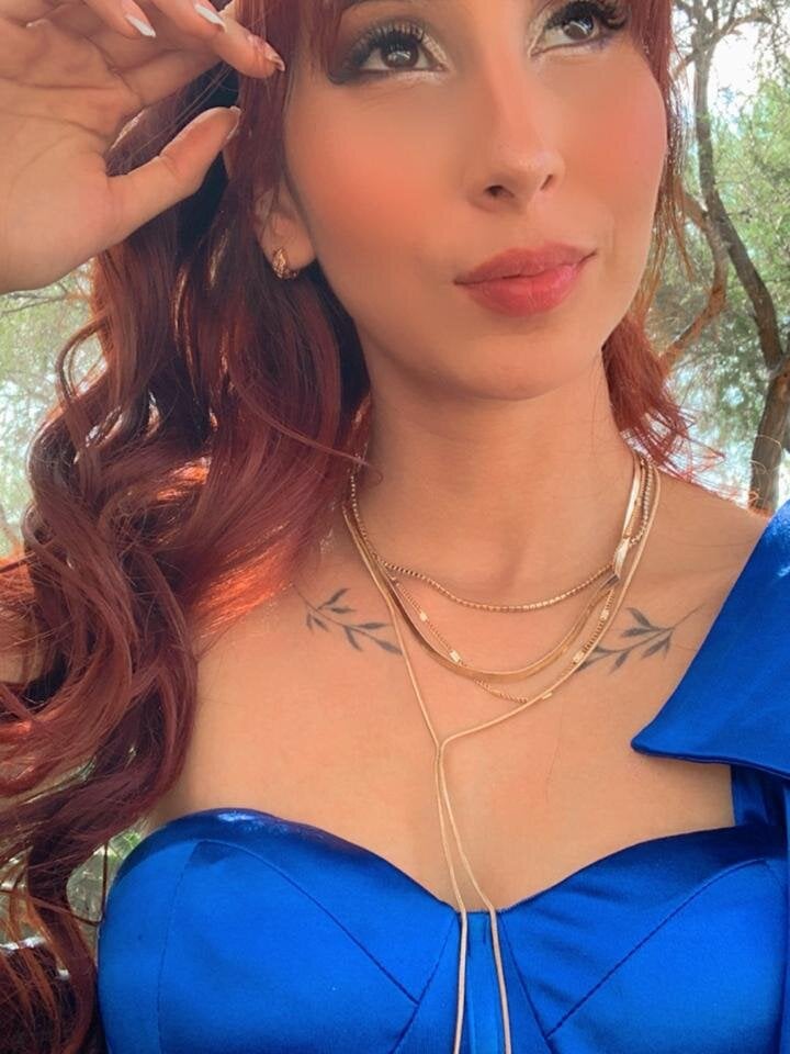 Laaura-Velez Chatroom