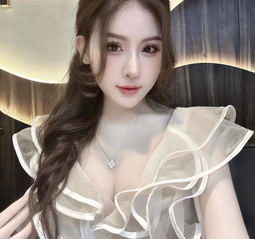 Lady099 Chatroom