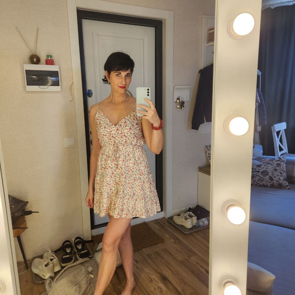 LadySweetWife Chatroom