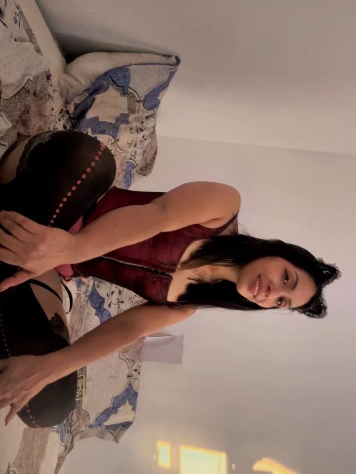 Lady_Crimson Chatroom