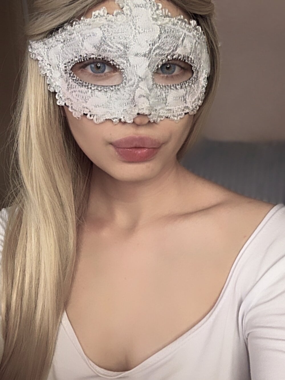 LanaHoulessy Chatroom