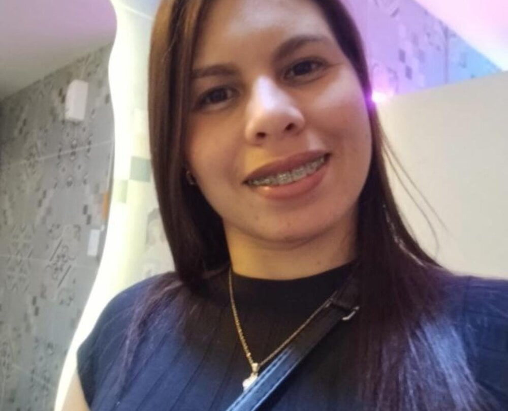 Lara_queenxxx Chatroom