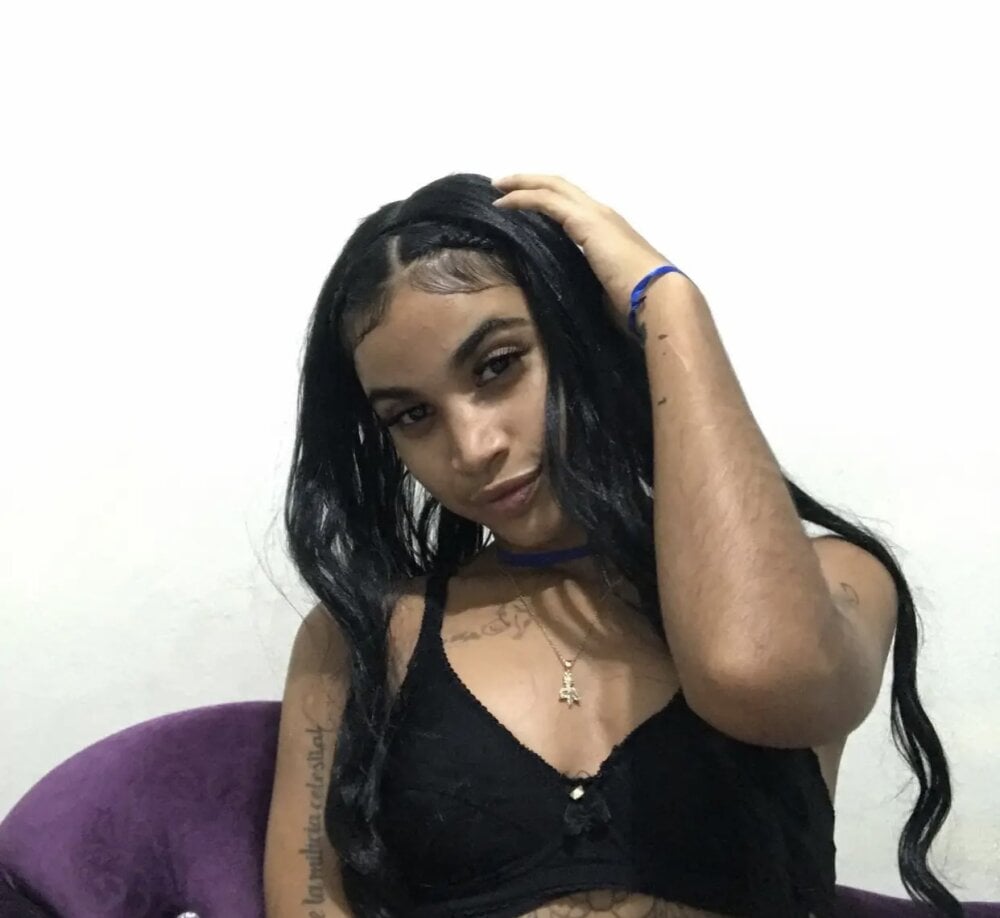 Lareinazendeya77 Chatroom