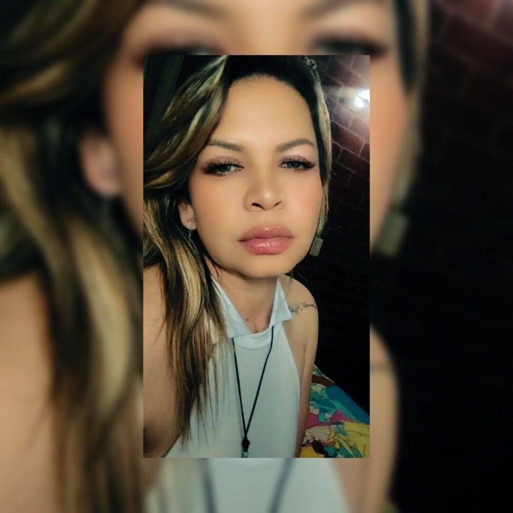 LatinaMature_ Chatroom