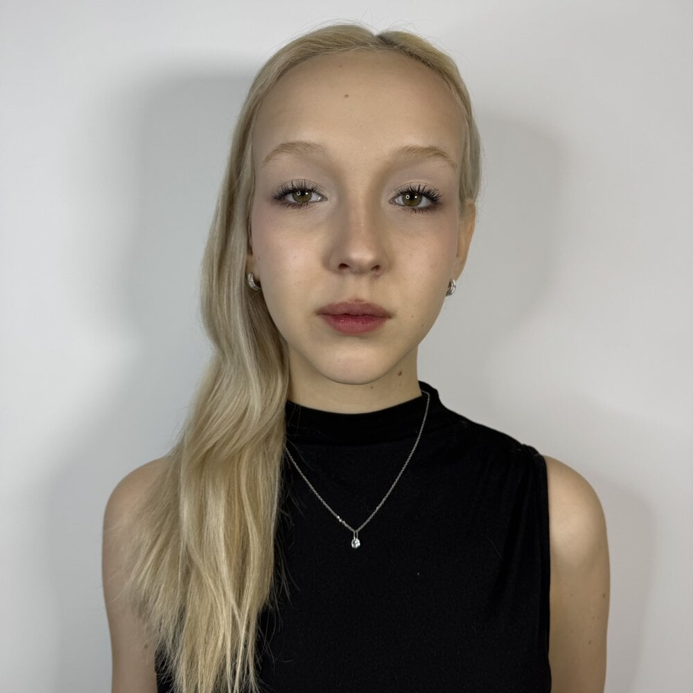 LatrinaNivala Chatroom