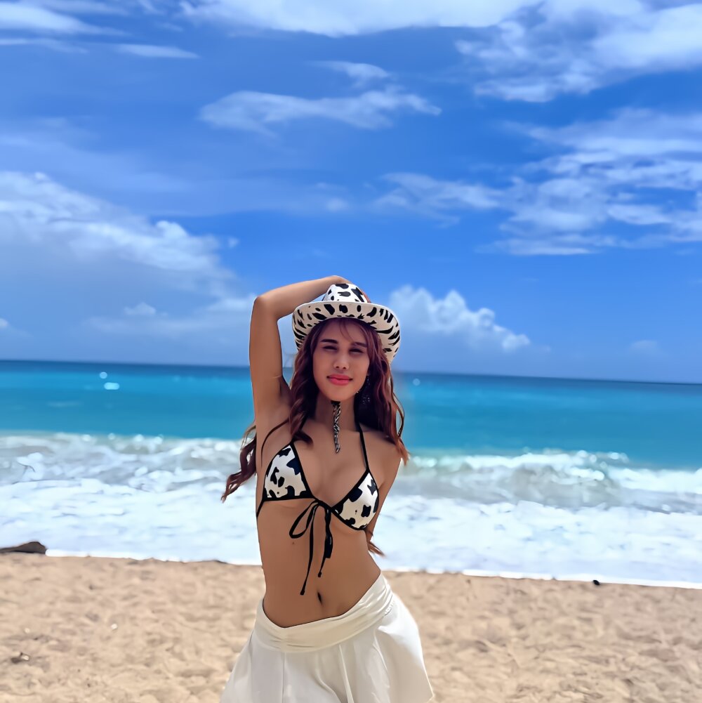 Laura_yourhottestbabe12 Chatroom