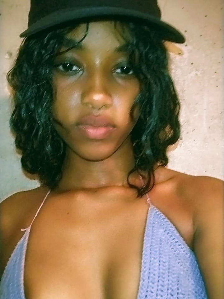 Laurahot_69 Chatroom