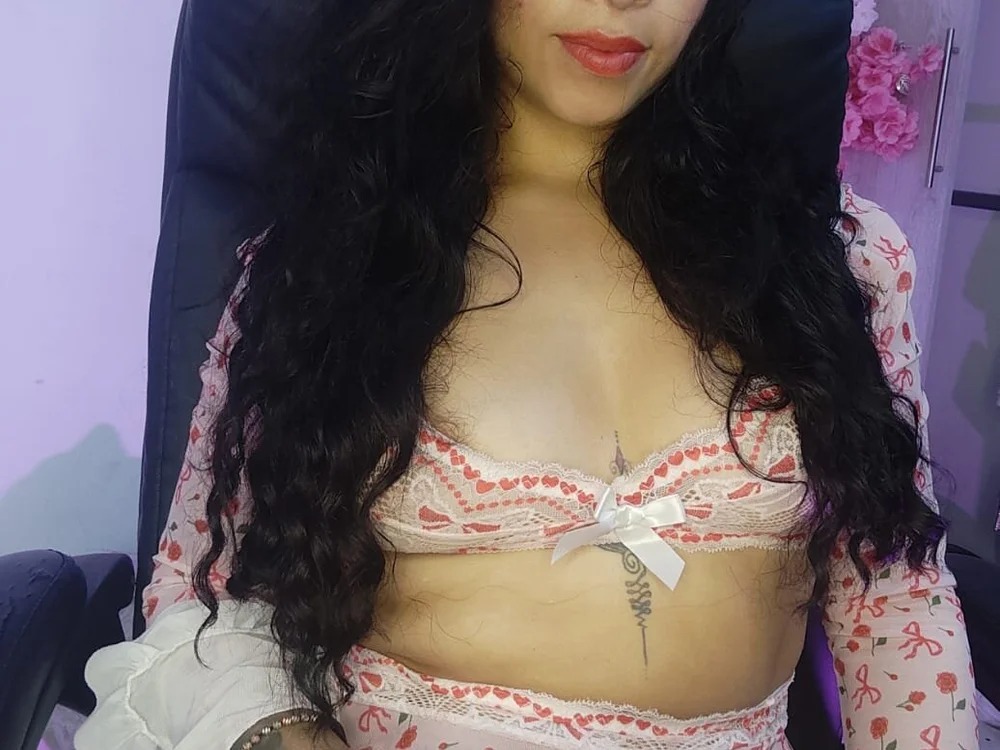 Layla_Revers Chatroom