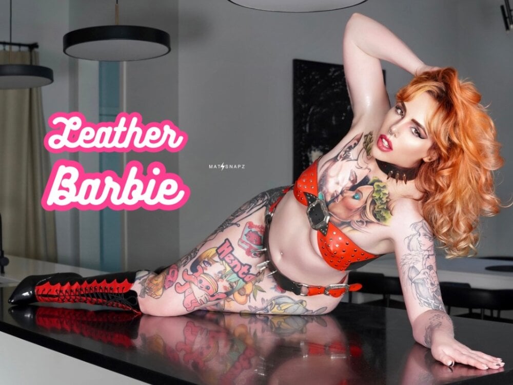Leatherbarbie Chatroom