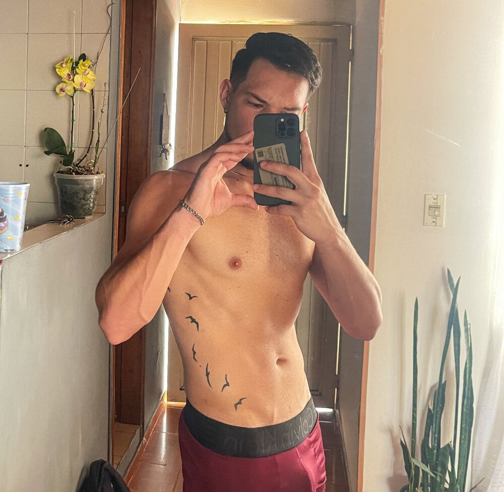 Leonardmoppet Chatroom