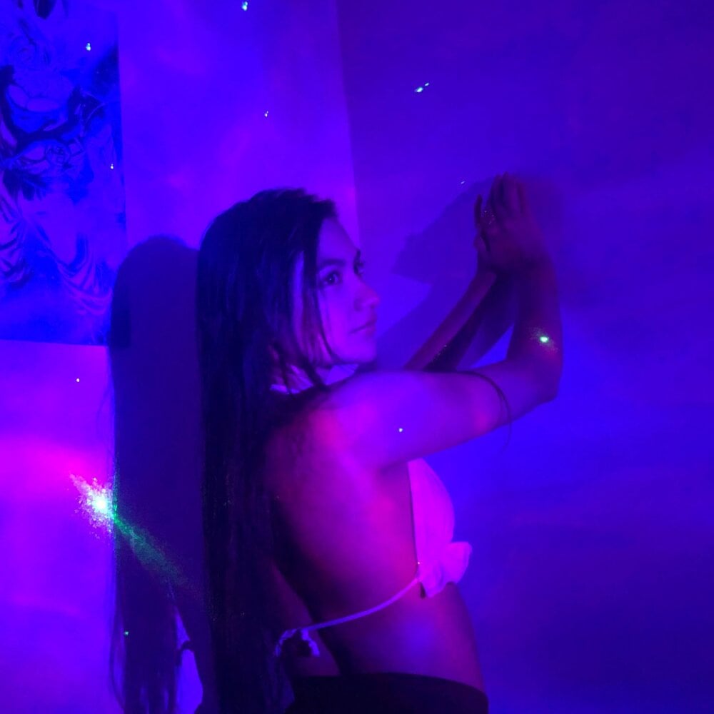 LeticiaHinkley Chatroom