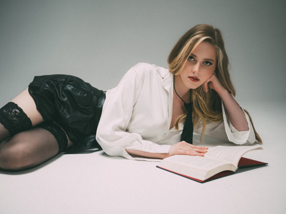 LexiBookwell Chatroom