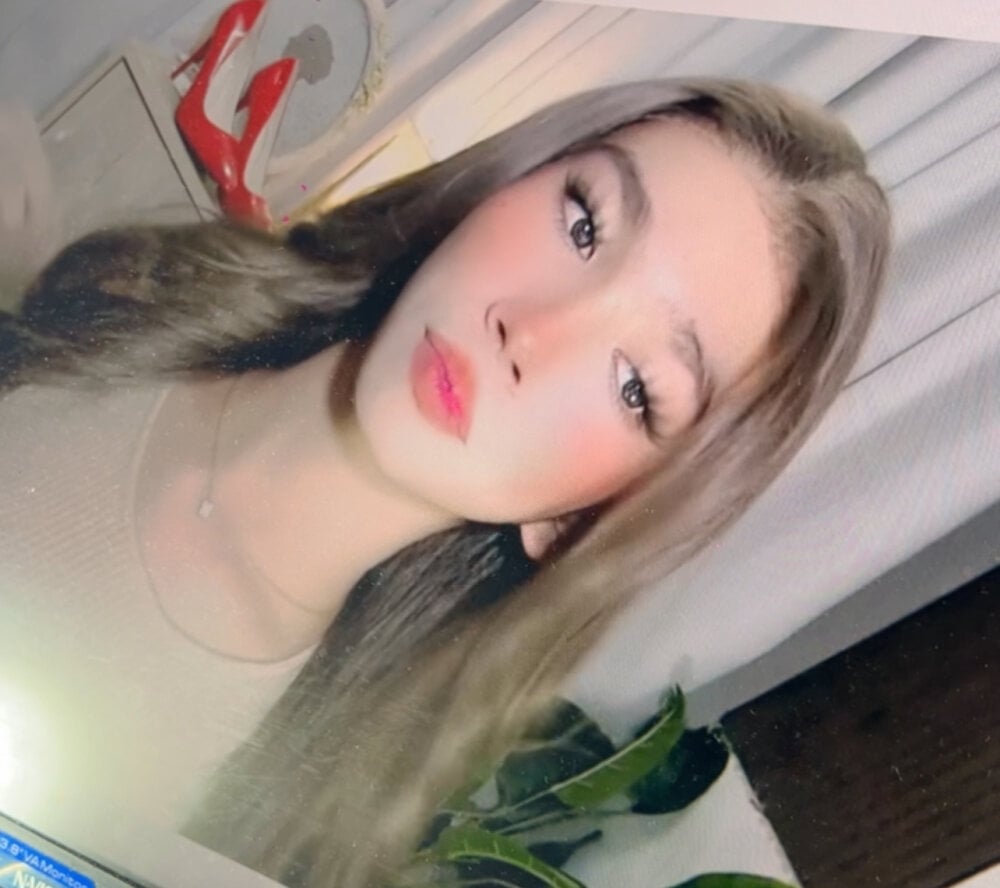 LexieTrixie Chatroom