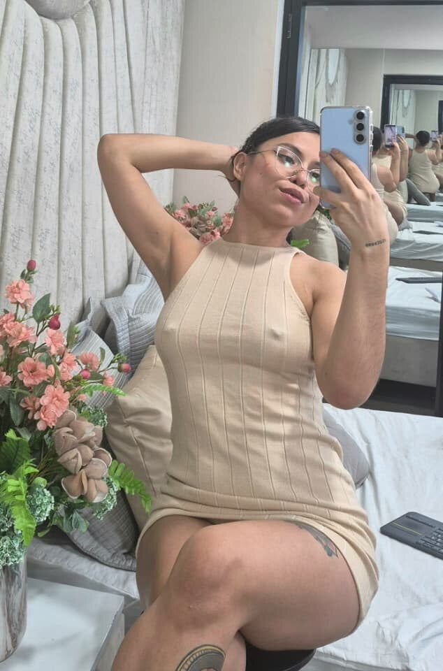 Lia_Rousse0 Chatroom