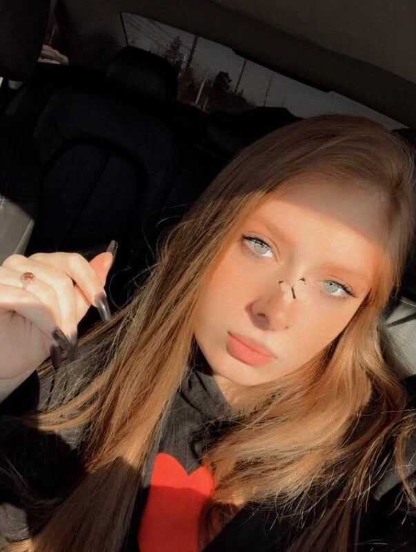 LilRedKinkQueen Chatroom