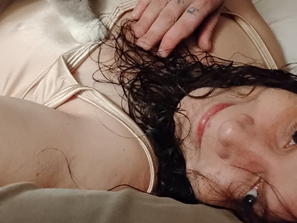 LilTinyWoman Chatroom