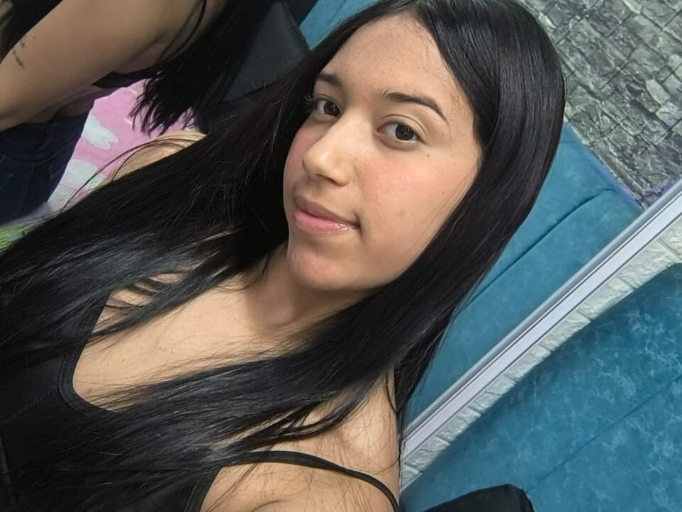 Lil_Rose2006 Chatroom