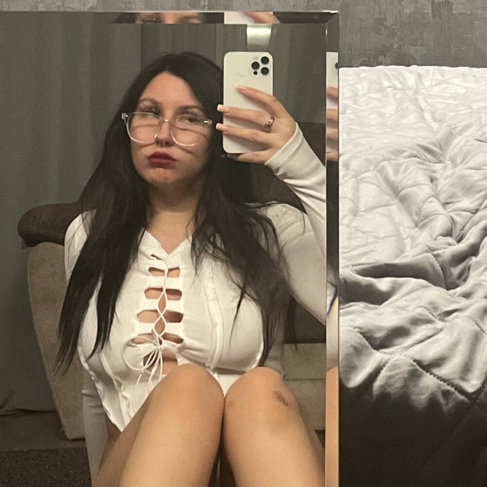 Lilit_Versal Chatroom