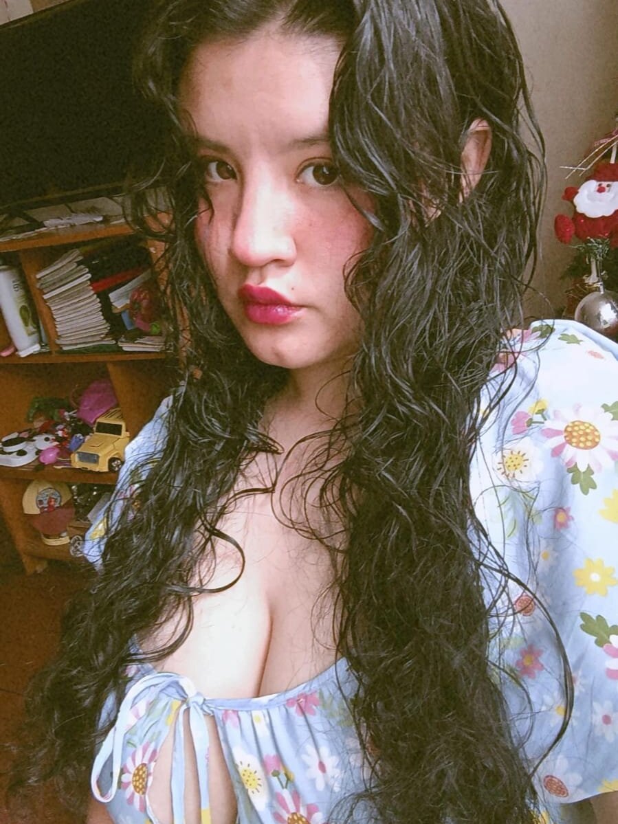 Lilly_Ross Chatroom
