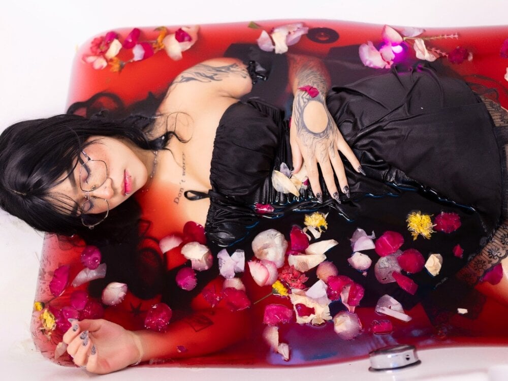 Liz_rogers_x Chatroom