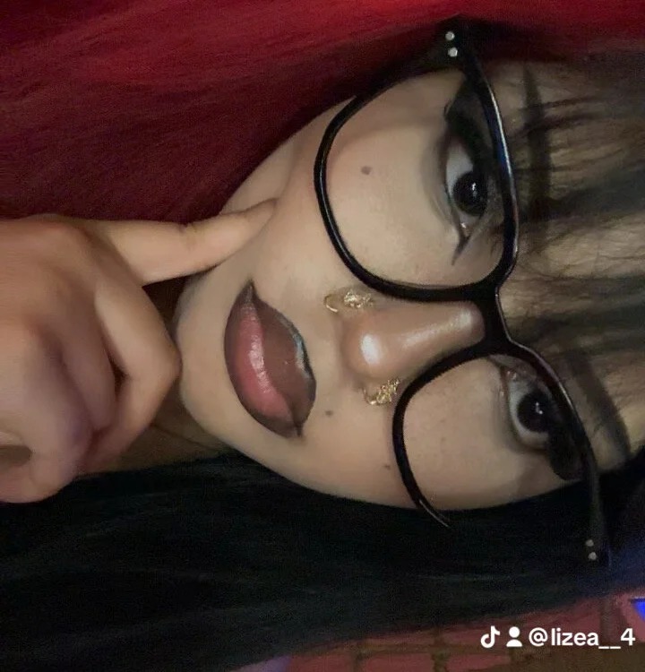 Lizeaaa Chatroom