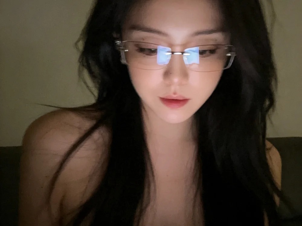 LongLongQueen Chatroom