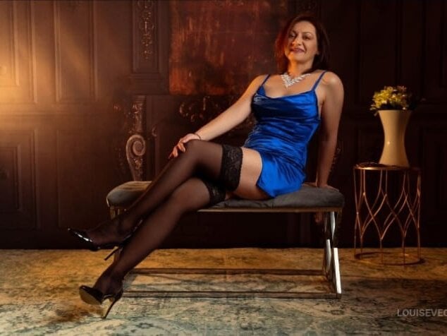 LouiseBelle Chatroom