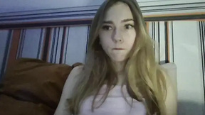 Live Snapshot of loveyy-doveyy loveyy-doveyy