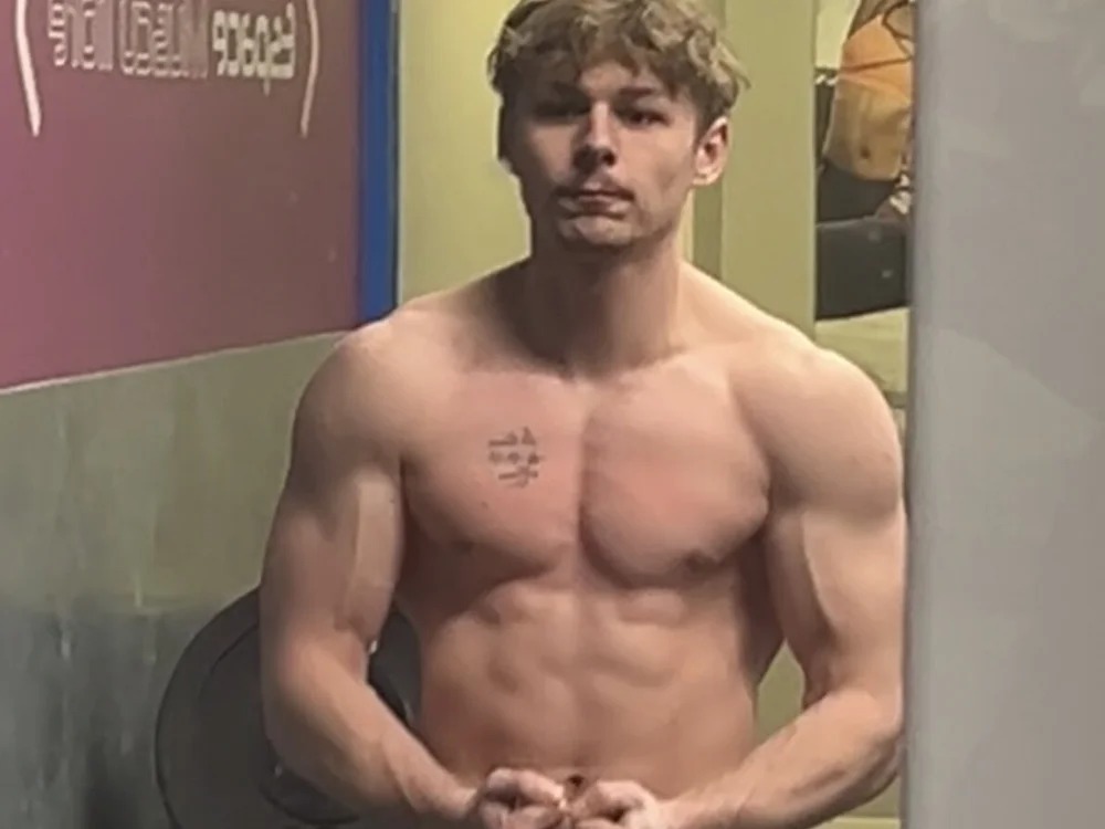 Lucas328706 Chatroom