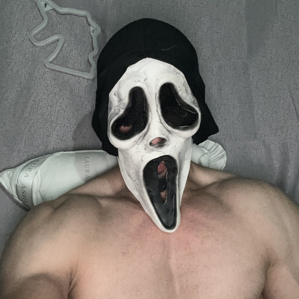 Luna_MaskedMan Chatroom