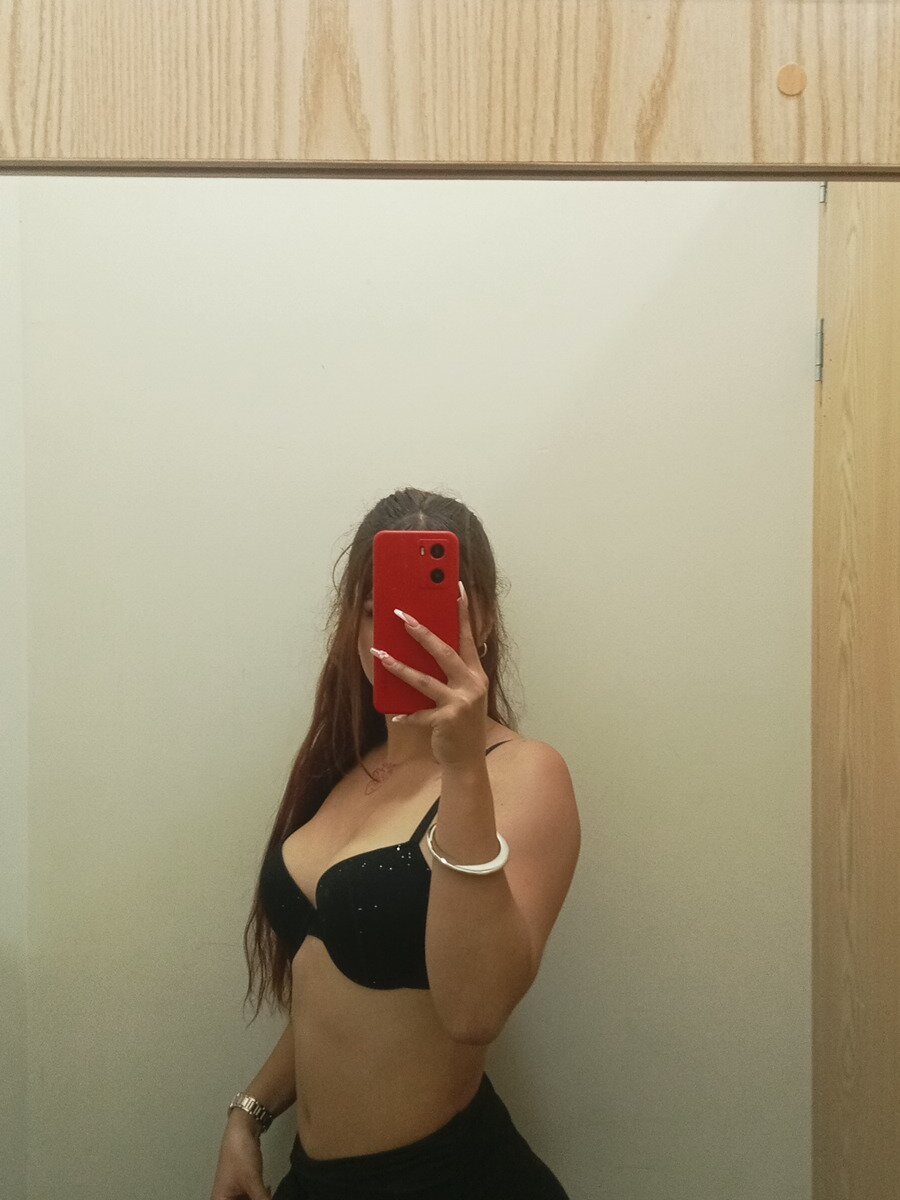 Luna_kiss_18 Chatroom