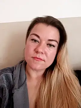 LunikaLunaX Chatroom