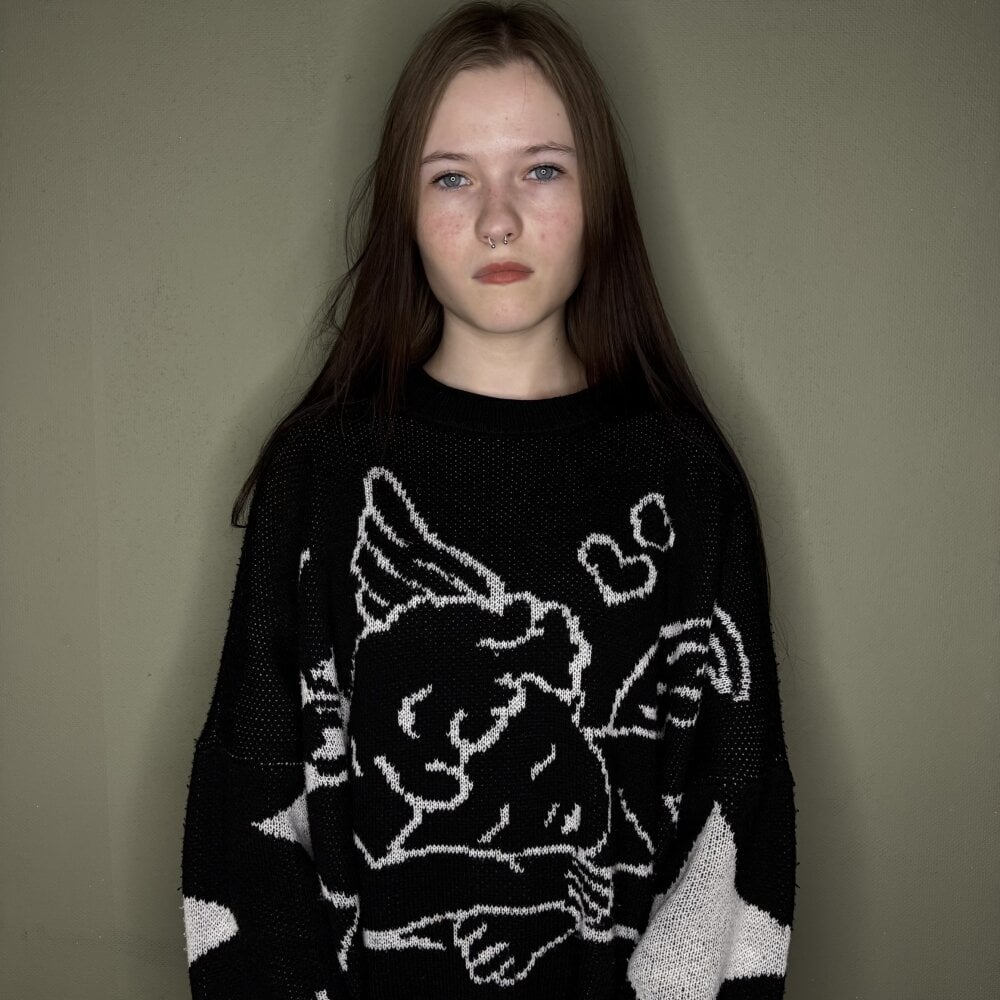 LynHillaire Chatroom