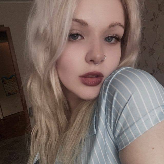 LynellPaveglio Chatroom