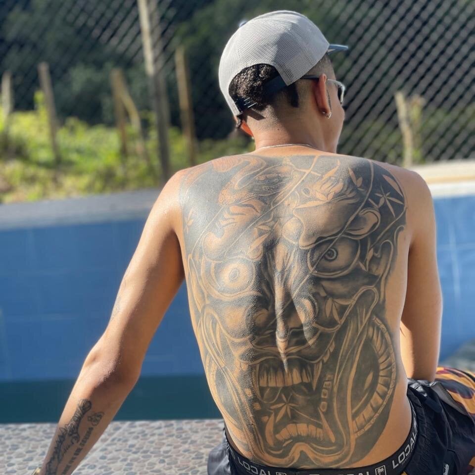 MASTER_PIG_FARMER Chatroom