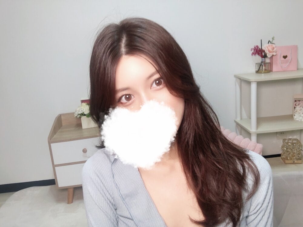 MOMO_momo_xoxo Chatroom