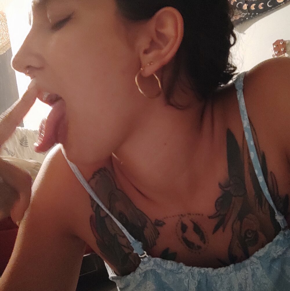 MOOOOONARTE Chatroom