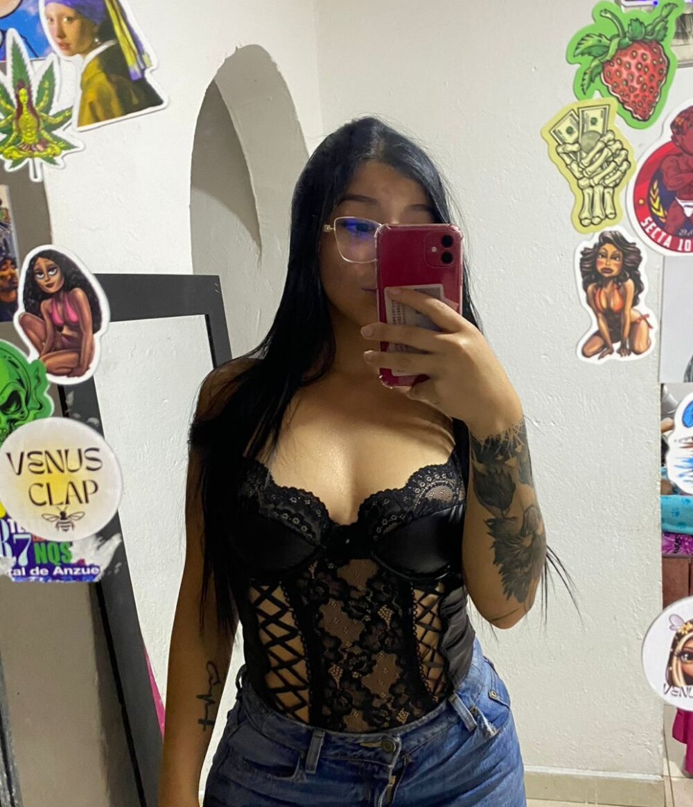 Maddy_Piink Chatroom
