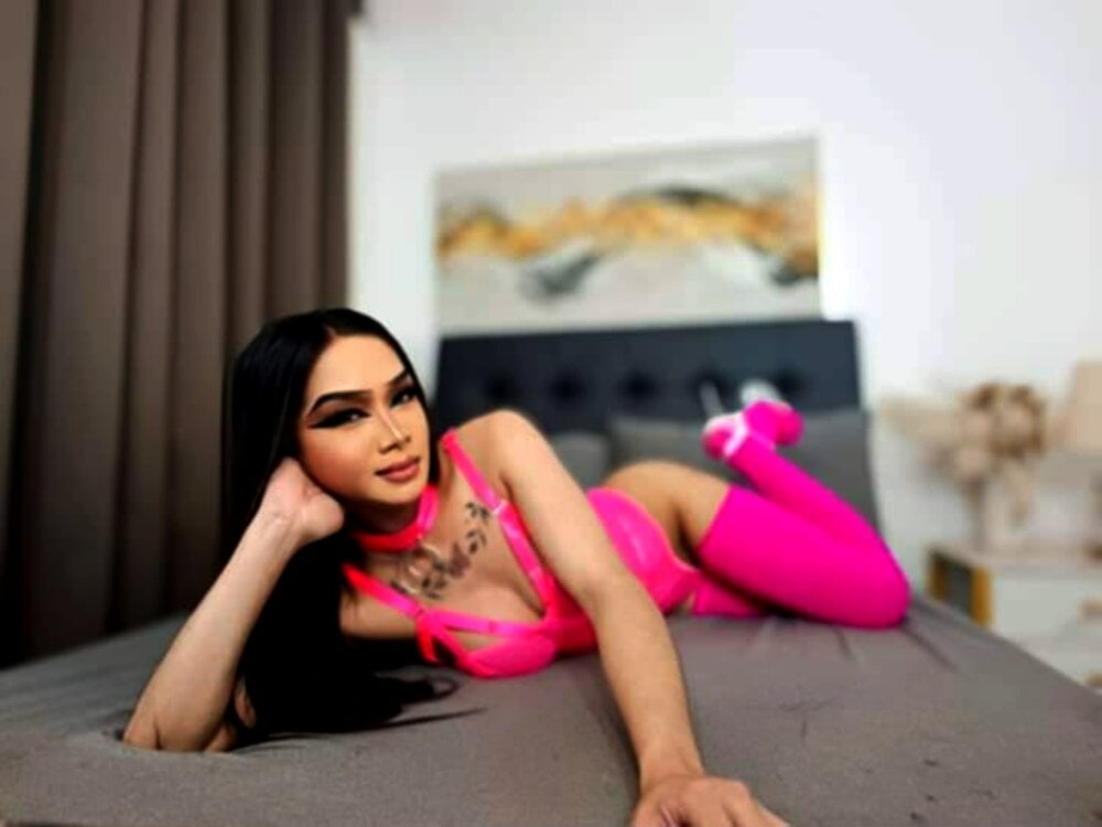 MariaLucyJasminx Chatroom