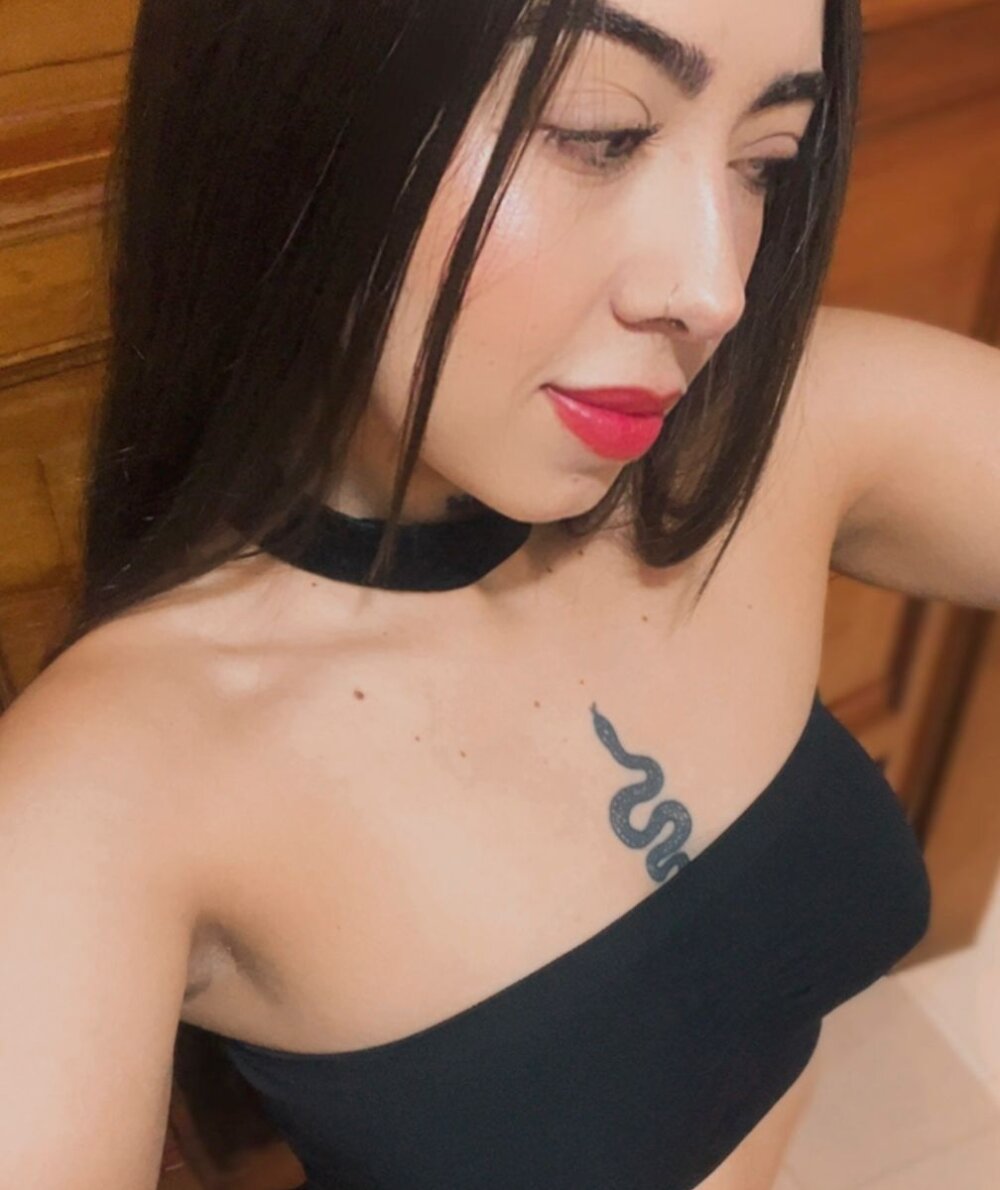 Mariam_cuttee Chatroom